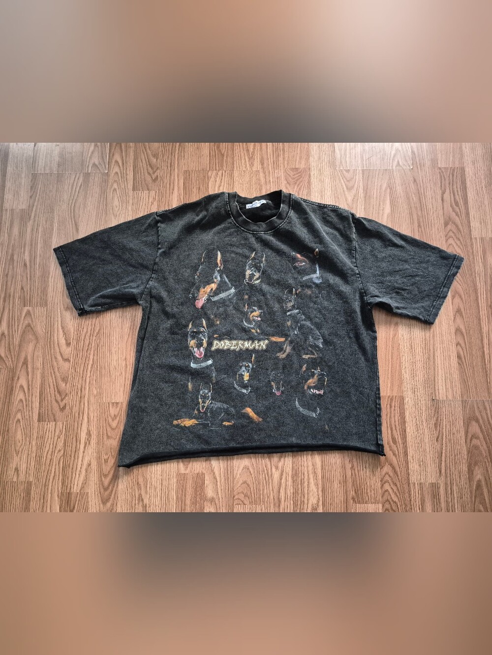 Aelfric Eden Faded Black Doberman Graphic T-Shirt In good condition. Size: XL I